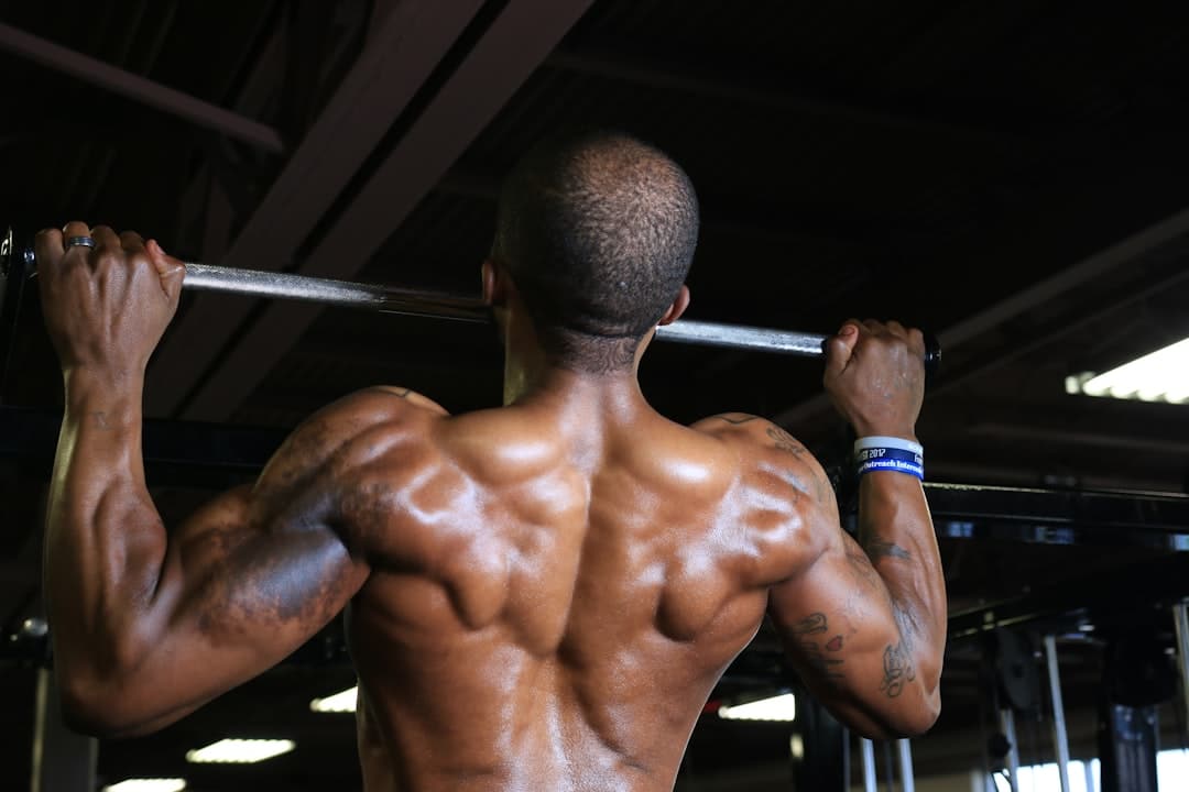 Illustration : Exercices biceps au poids du corps : les plus efficaces