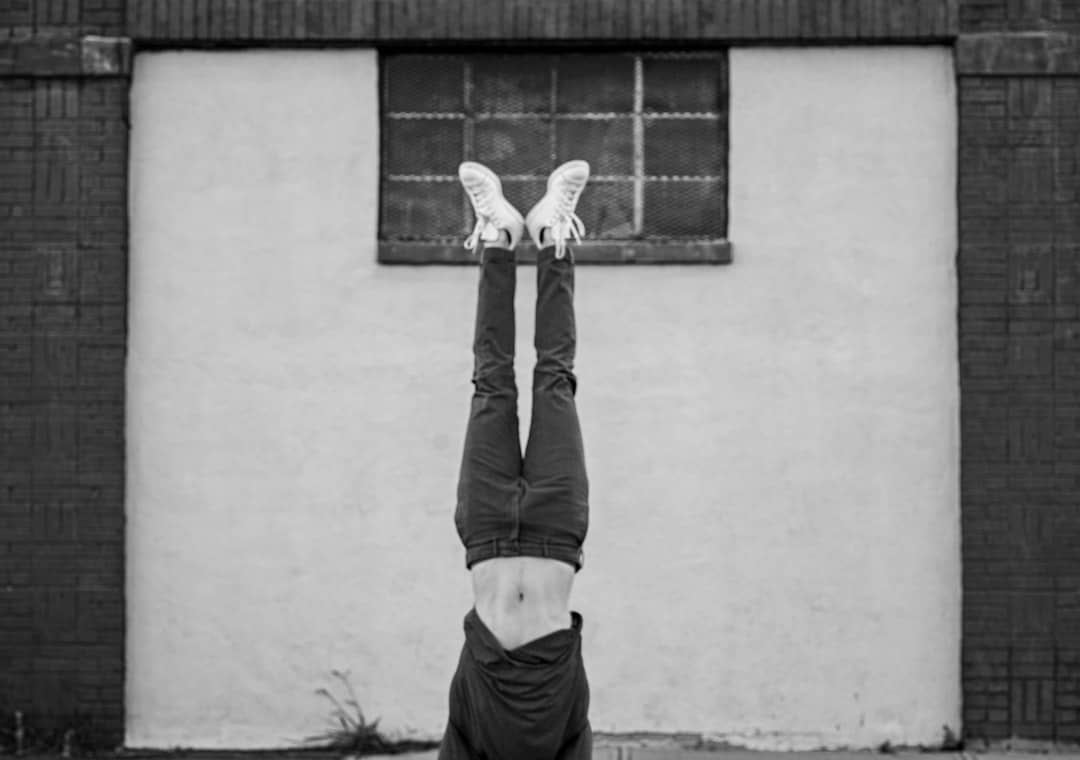 Illustration : Handstand push-up : progression pour réussir le HSPU